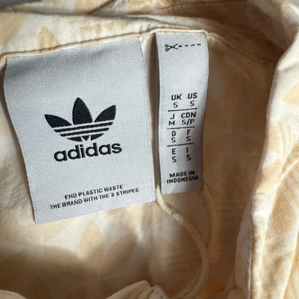 Men's Adidas Casual Button Down Shirt S Beige White